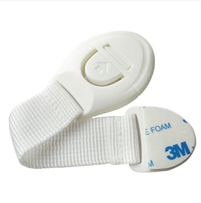 Захист від дітей універсальний на шафу, тумбу