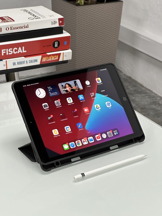 iPad 8 geração - 128gb - COMO NOVO!