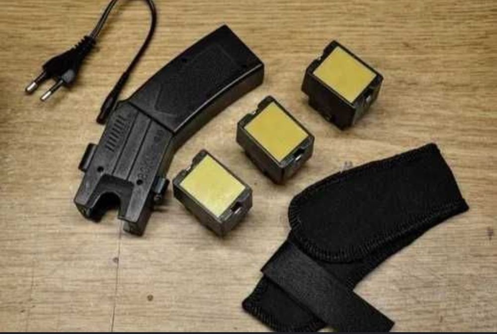 Paralizator Blackfire Blaster Black TASER Strzelający Elektrodami