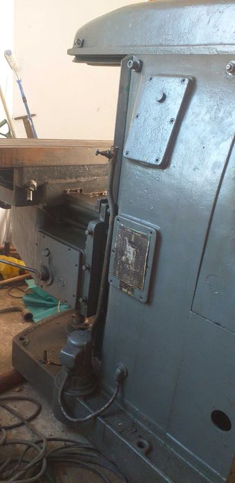 narzędziowa frezarka do metalu