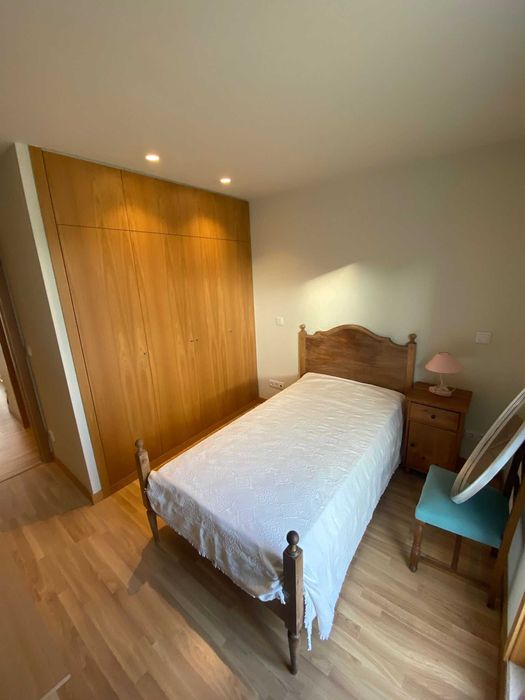 Arrendamento de apartamento T2 - Amial/Circunvalação