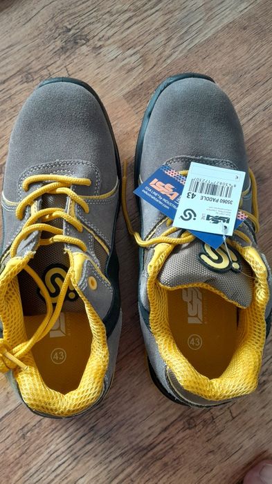 Buty robocze nowe .