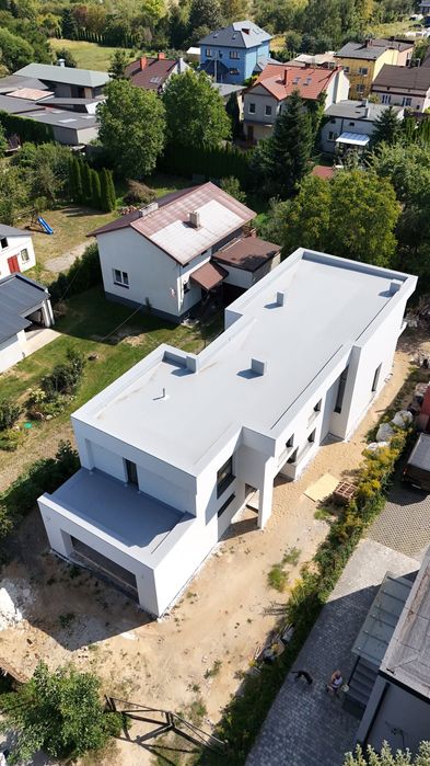 Kompleksowe wykończenie dachy płaskie membrana PVC TPO resitrix papa