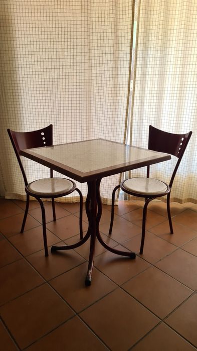 Mesas e Cadeiras de Hotelaria e Restauração