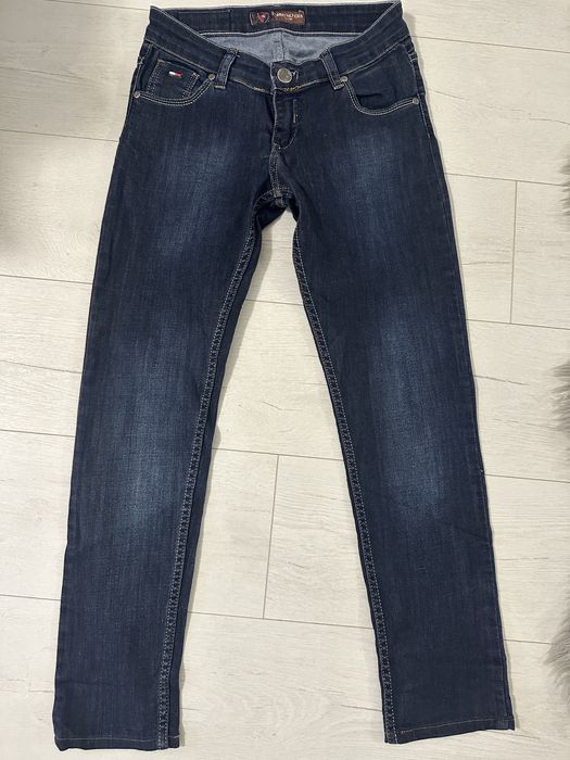Джинсы Tommy Hilfiger