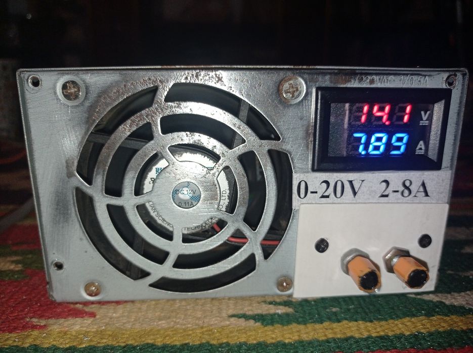 Зарядний пристрій