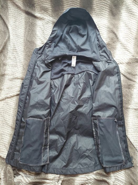 Вітровка дощовик фірми decathlon kipsta на мембрані оригінал

Пр