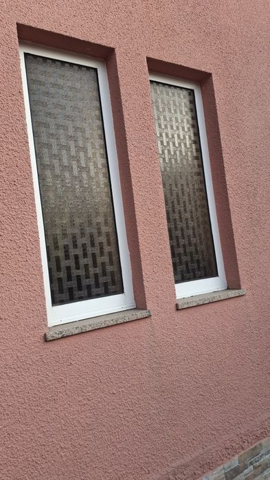 Segue para venda janelas e portas e janelas e porta da frente de madeira