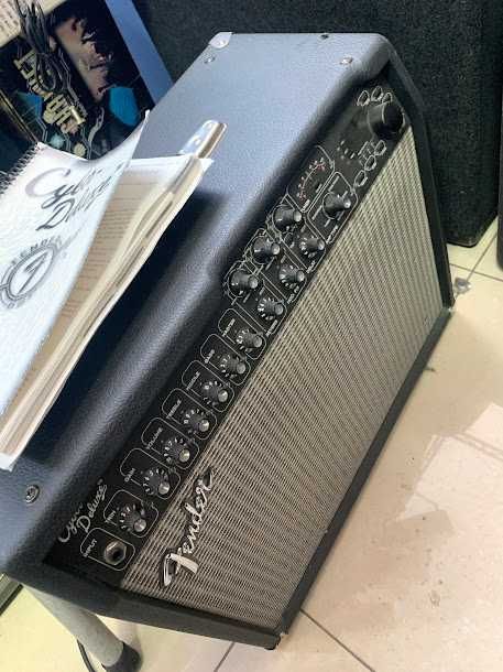 Продам комбопідсилювач Fender Cyber Deluxe. Made in Mexico.