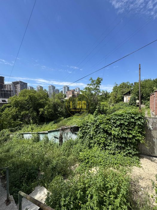 Без% 10 соток, Печерск, Правобережная 18, метро Зверенецкая, Выдубичи