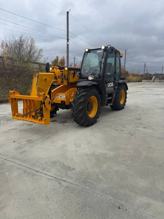 Телескопічний навантажувач JCB 535-95 agri super