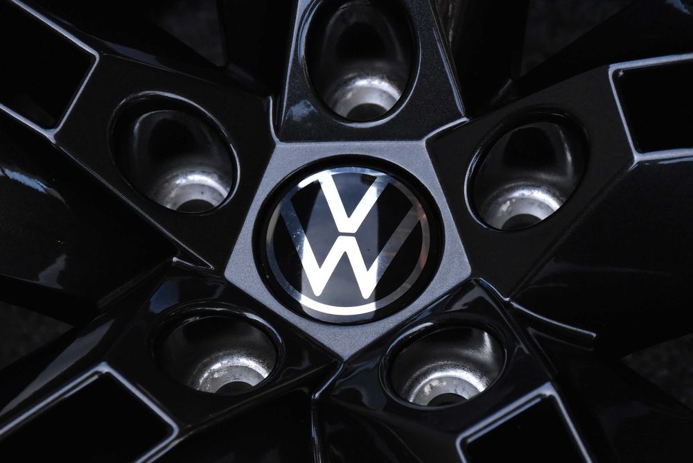 Nowe koła zimowe OEM Audi Q4 Sportback e-tron VW ID.4 ID.5 ID.6 SKODA ELROQ ENYAQ PEAQ CUPRA Tavascan 19" Pirelli