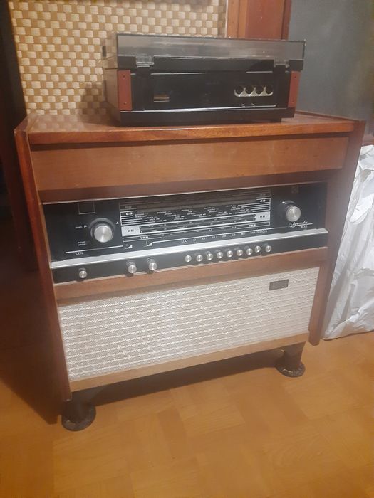 Радиола Rigonda 102 и магнитофоная приставка Нота 303.