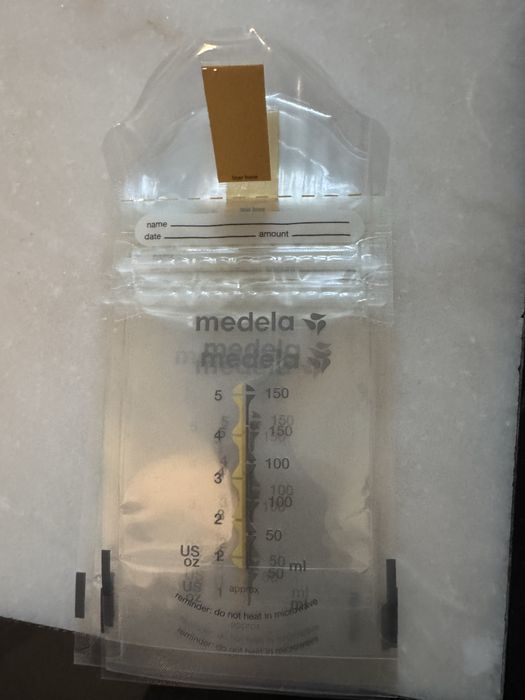 Bomba de leite Medela na caixa, quase nova