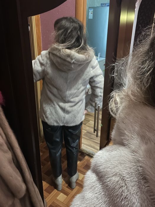Шикарна норкова шубка-автоледі в новому стані , 48 р, капюшон кобра ,