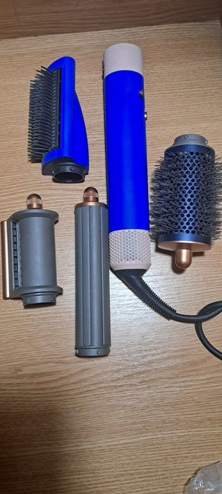 Продам стайлер дайсон/ фен дайсон DYSON