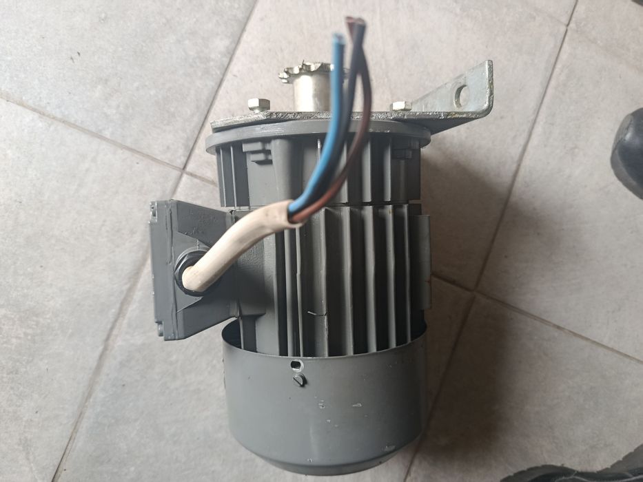 Silnik elektryczny  3f