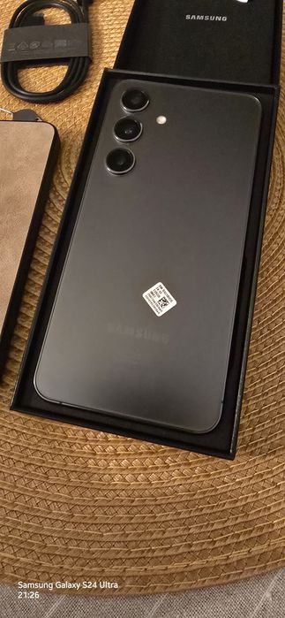 Samsung galaxy s s24 5G 8 /128GB czarny