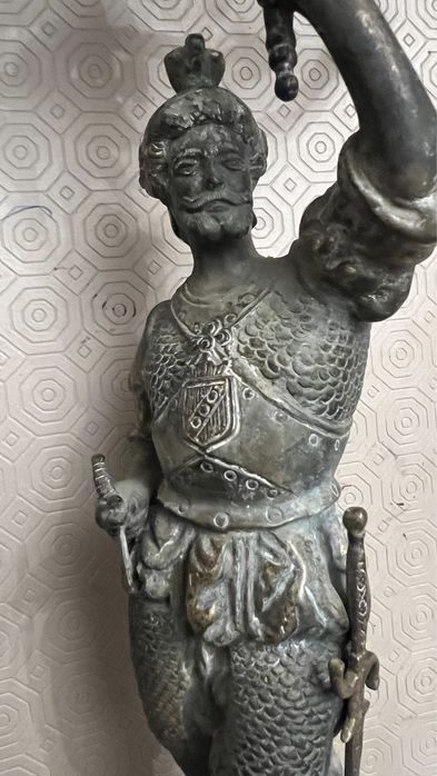 Candelabro em latão 5 lumes com Militar Soldado Romano