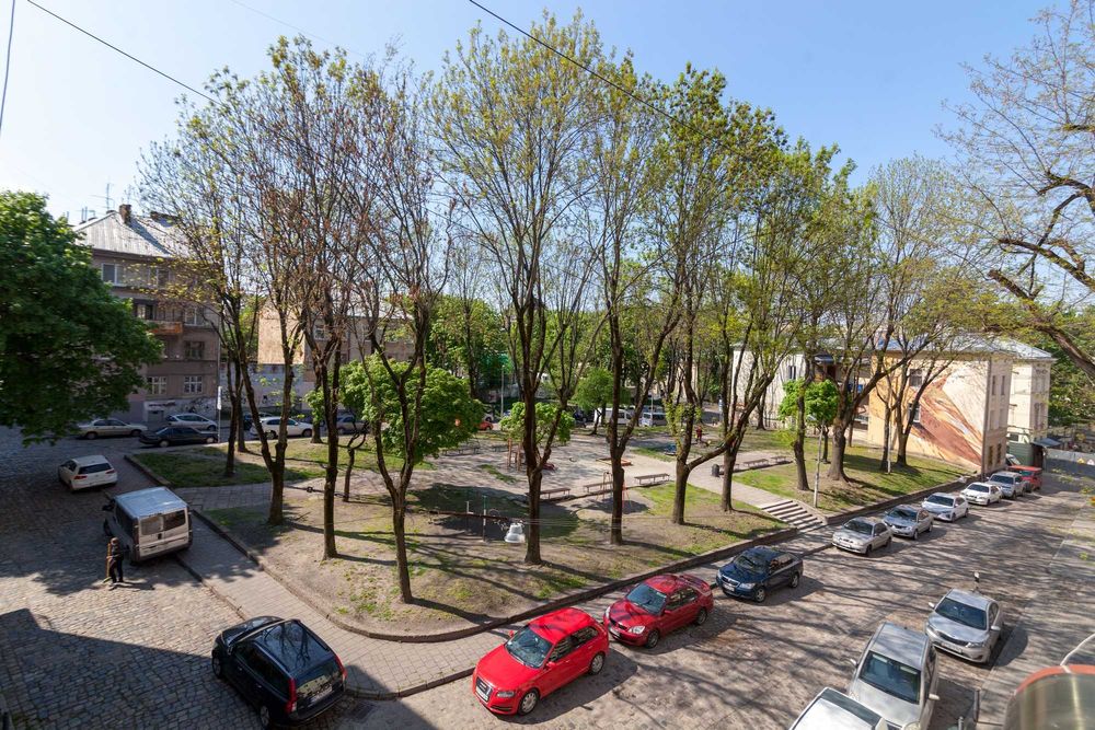 Апартаменти по вул Підмурна 24