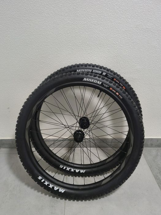 Giant Reign 1 29. Rozmiar M. Nowa rama, nowe koła.