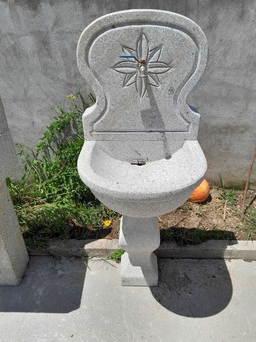 Fontanário em granito de ponte de Lima