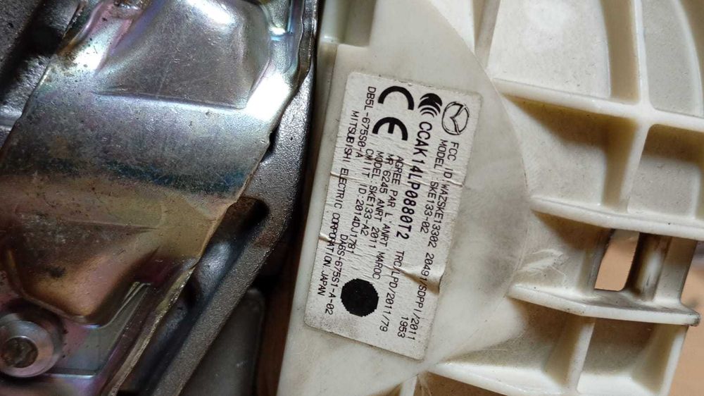 Kolumna kierownicza wspomaganie kierownicy Mazda 3 III BM  J0010.10972