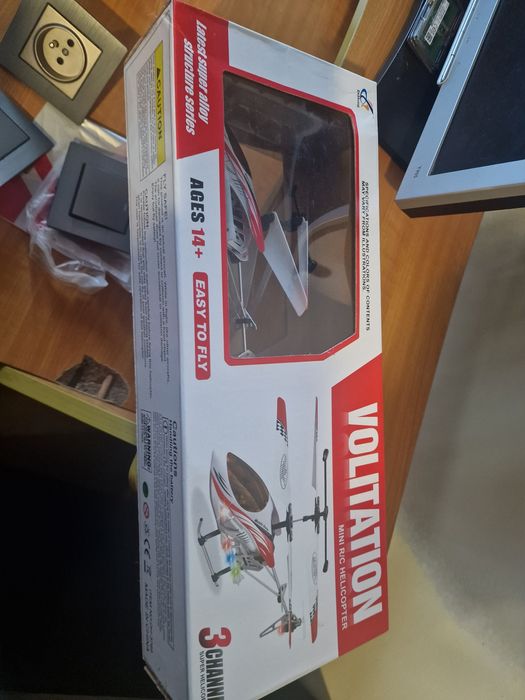 helicóptero de controle remoto Volitation Mini R/C.