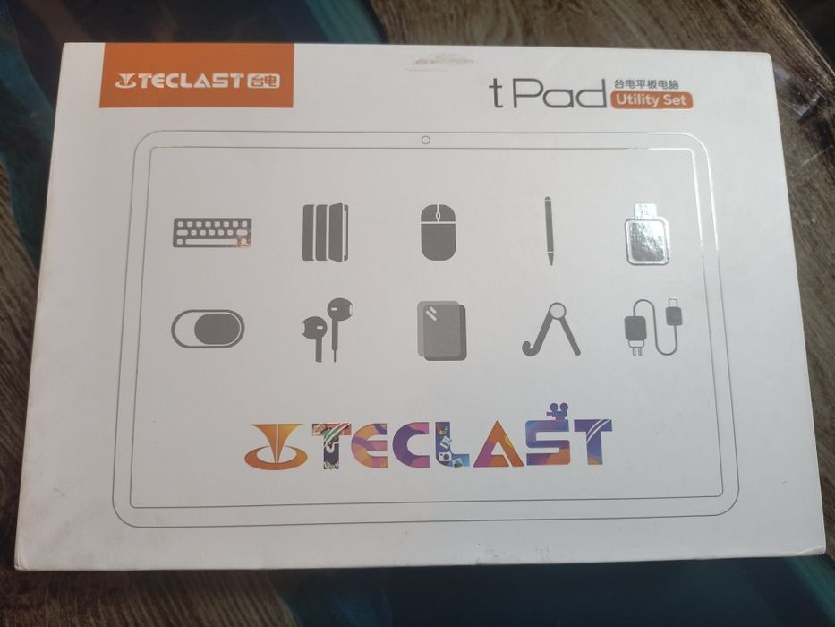 Планшет Teclast p30t комплект клавіатура миша підставка тач