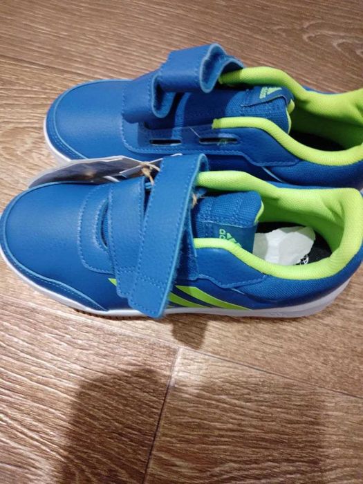 Дитячі кросівки для хлопчика adidas Tensau