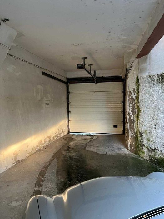 Vende-se garagem individual fechada em Coimbra cidade
