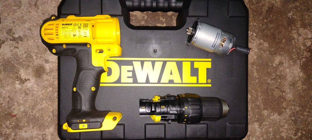 Wkrętarka dewalt dvd 771 części