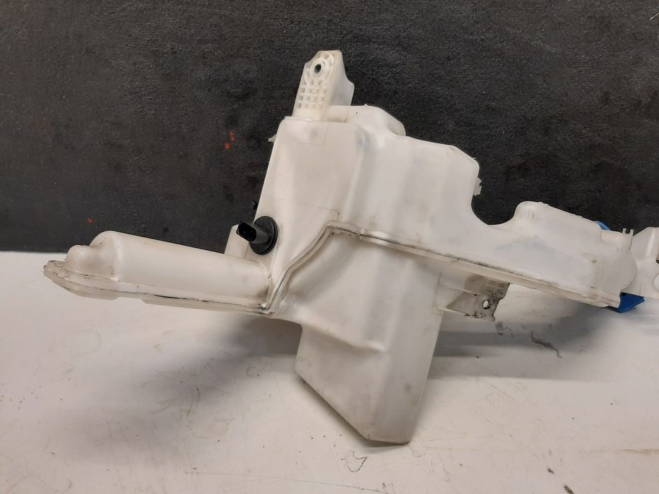 Бачок омывателя скла Volkswagen Passat B6 2005-2010p 3c0955453j