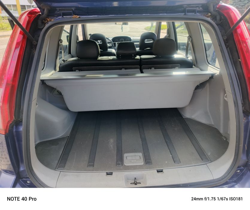 Sprzedaję ładne auto firmy Nissan