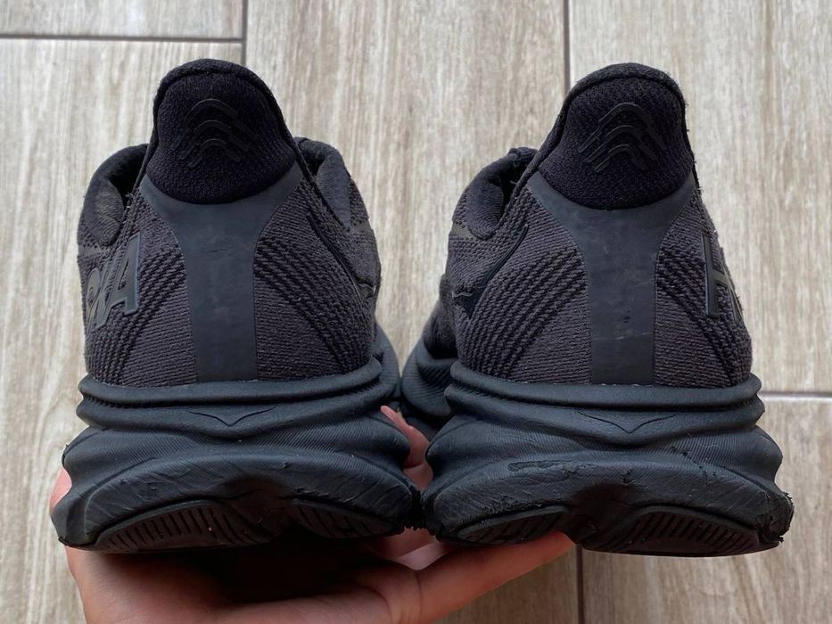 Бігові кросівки Hoka Clifton 9, 49 / 32 см