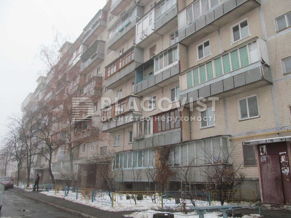 4 кімн квартира Оболонь , вул Йорданська ( Лайоша Гавро) 22