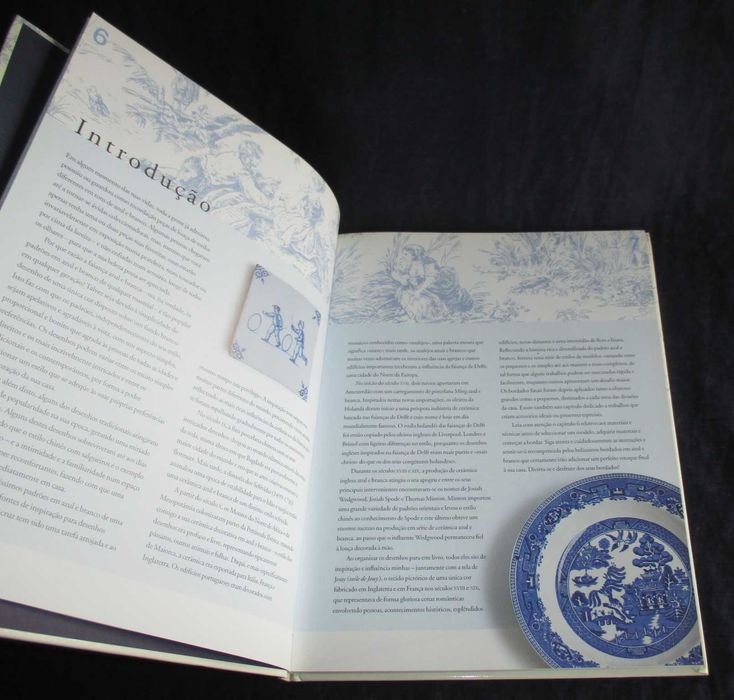 Livro Ponto de Cruz em azul & branco Helena Turvey