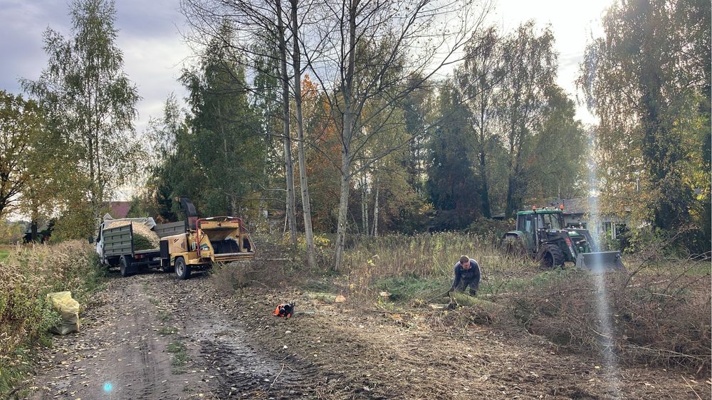 Koszenie mulczowanie działki budowlanej traw ugorów kosiarka bijakowa