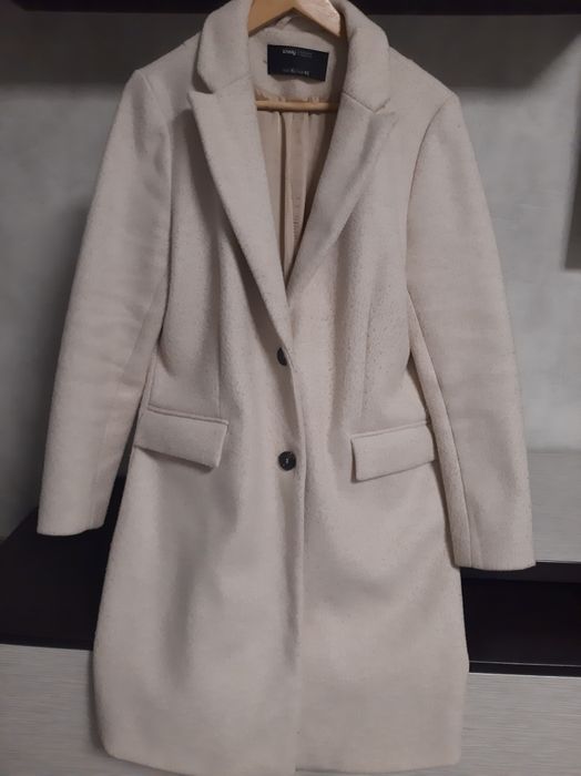 Куртка жіноча.Пальто.