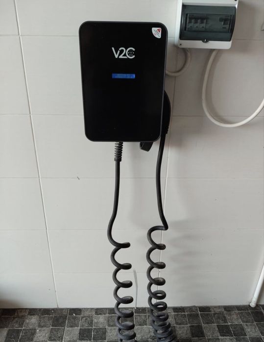 Ładowarka samochodowa V2c