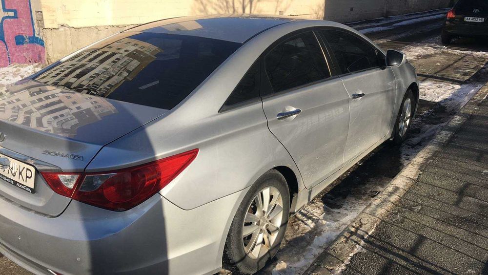 Hyundai Sonata OFFICIAL 2011