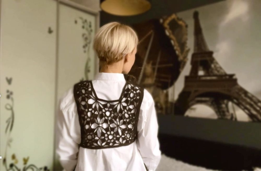 Ажурна жилетка.