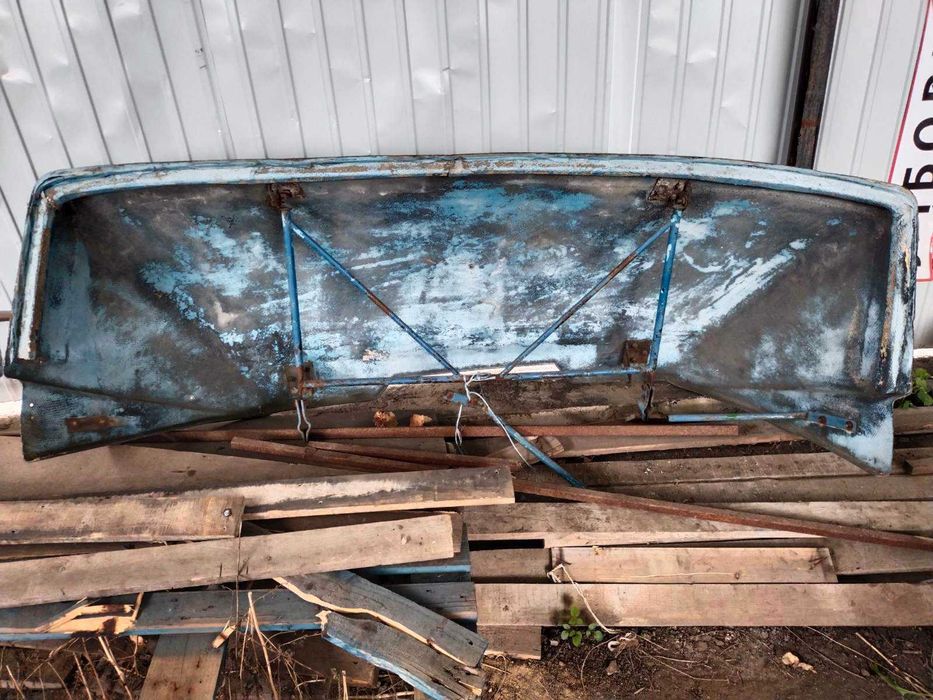 Ветровик, обтекатель пластиковый на камаз