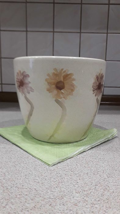 Pojemnik osłonka na doniczkę ręcznie malowana w kolorach brązu - ecru