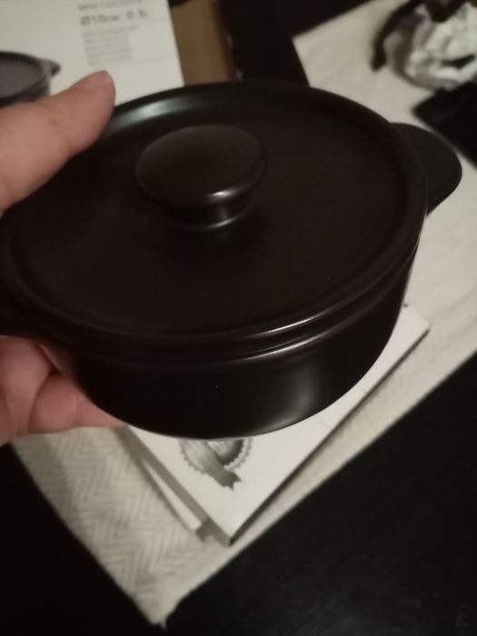 Conjunto de 4 mini cocotte, cor preto da Kitchen Aid