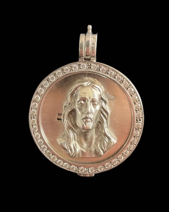 Joias de prata feitas a mão