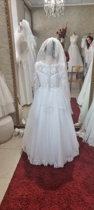 Suknia ślubna 145cm