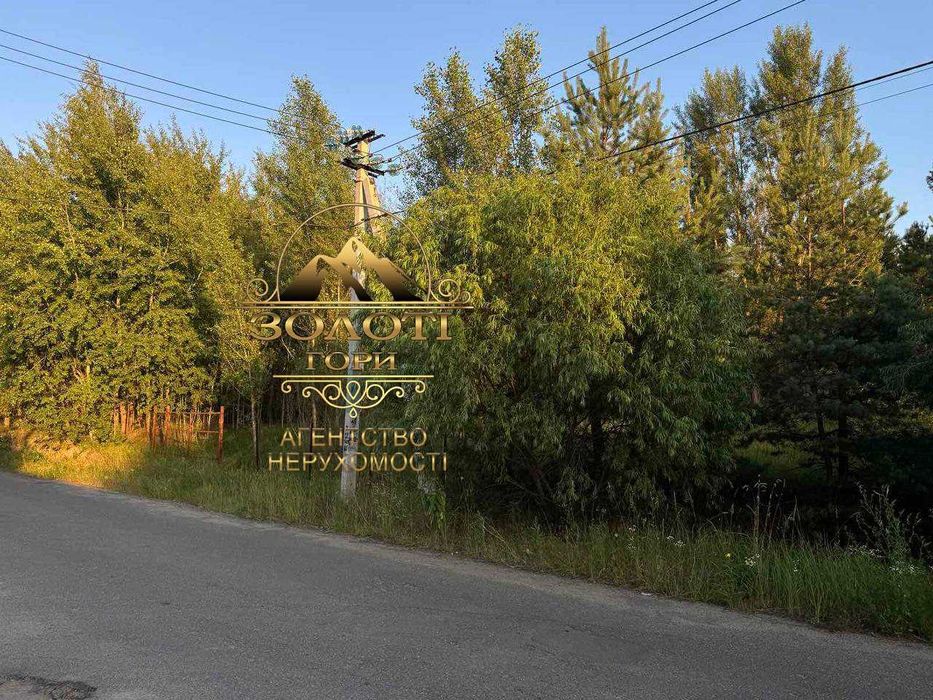 с. Гореничі вул. Незалежності - продаж ділянки 10 сот. Асфальт