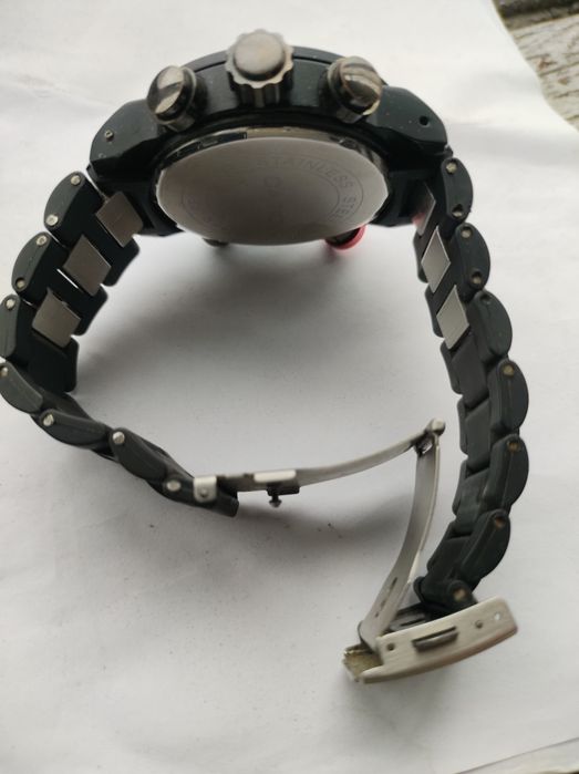 Часы  Casio рабочие.