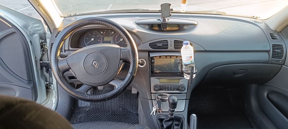 Laguna 2002 completo